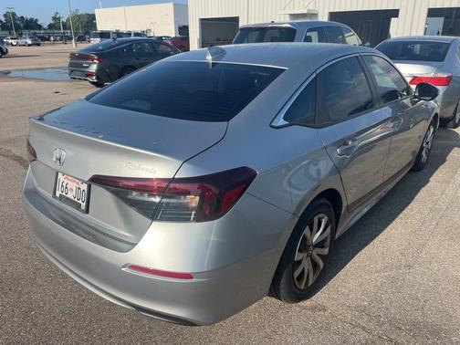 Solar Silver Metallic 2025 Honda Civic