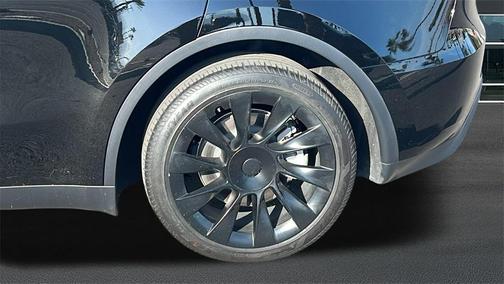 2024 Tesla Model Y Long Range Dual Motor All-Wheel Drive