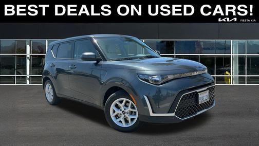 Gray 2025 Kia Soul LX