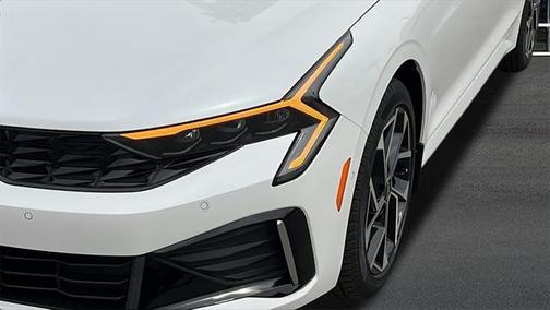 2025 Kia K5 EX
