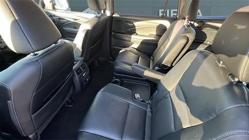 2022 Honda Pilot Touring 8-Passenger
