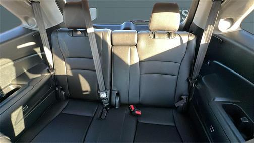 2022 Honda Pilot Touring 8-Passenger