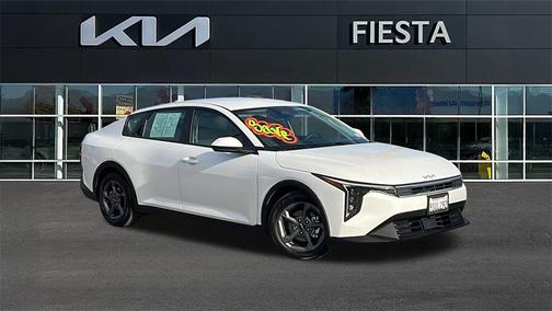 2025 Kia K4 LXS
