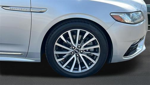 2017 Lincoln Continental Select