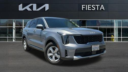 Silver 2025 Kia Sorento LX