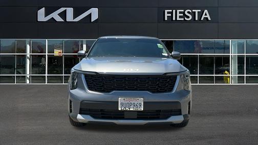 Silver 2025 Kia Sorento LX