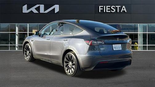 2022 Tesla Model Y Long Range Dual Motor All-Wheel Drive