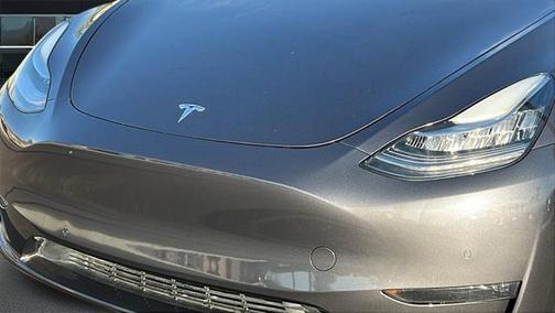 2022 Tesla Model Y Long Range Dual Motor All-Wheel Drive