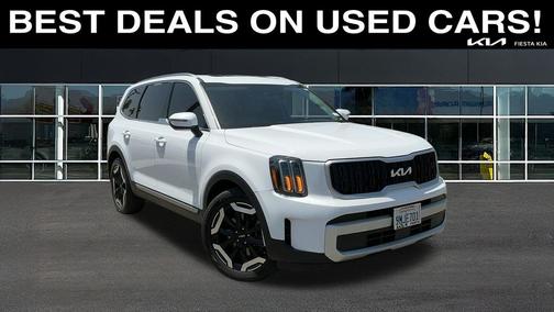 White Pearl 2024 Kia Telluride EX