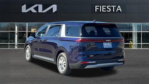 2023 Kia Carnival LX