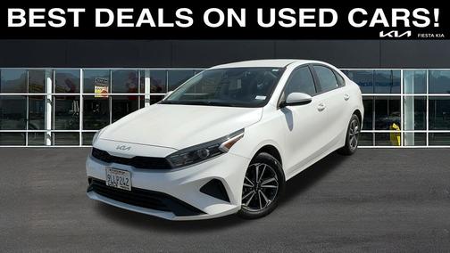 Snow White Pearl 2024 Kia Forte LXS