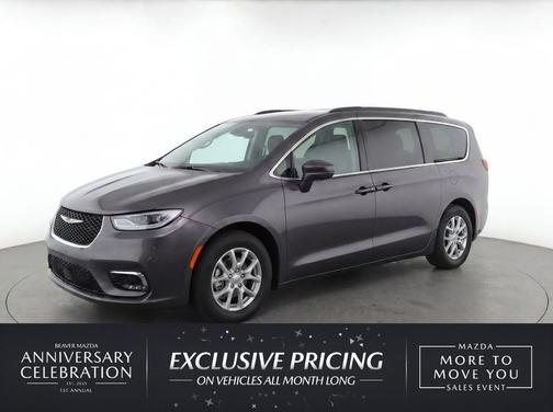 Granite Crystal Metallic Clearcoat 2022 Chrysler Pacifica Touring L