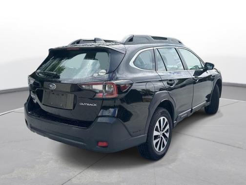 Crystal Black Silica 2024 Subaru Outback Base
