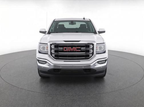White 2018 GMC Sierra 1500 SLT