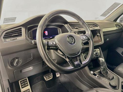 Pyrite Silver Metallic 2019 Volkswagen Tiguan 2.0T SEL