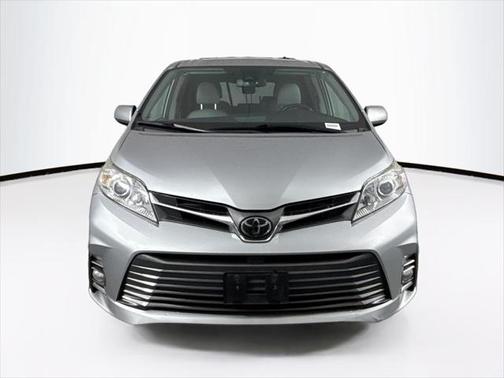 2019 Toyota Sienna XLE