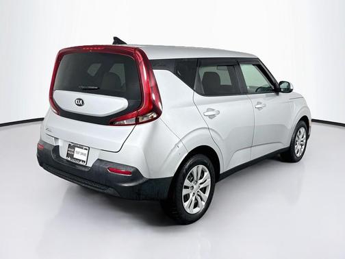 Sparkling Silver 2021 Kia Soul LX