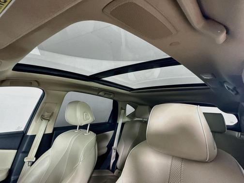 Platinum White Pearl 2021 Acura RDX Advance Package