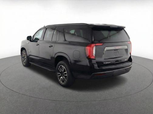 2021 GMC Yukon XL 4WD AT4