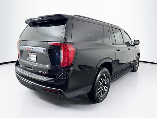 2021 GMC Yukon XL 4WD AT4