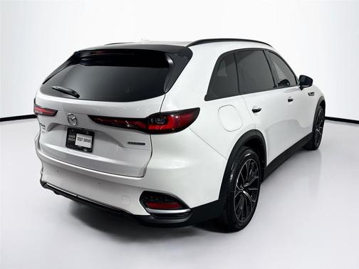 2025 Mazda CX-70 PHEV Premium Package