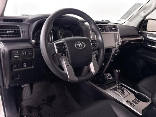 Blizzard Pearl 2020 Toyota 4Runner Limited