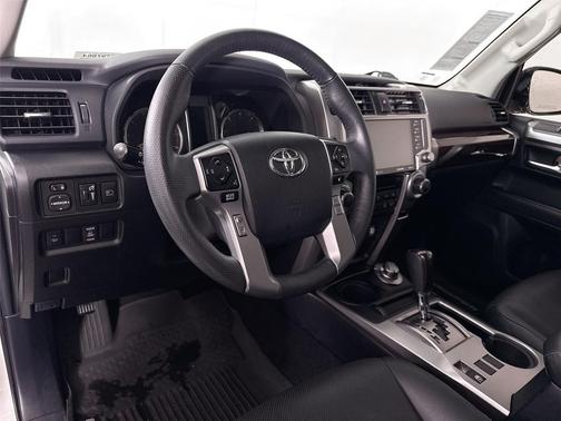 Blizzard Pearl 2020 Toyota 4Runner Limited