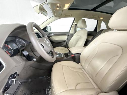 White 2016 Audi Q5 2.0T Premium