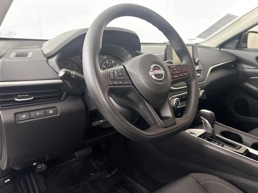 2024 Nissan Altima S FWD