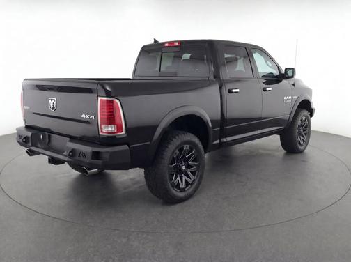 Brilliant Black Crystal Pearlcoat 2017 RAM 1500 Laramie