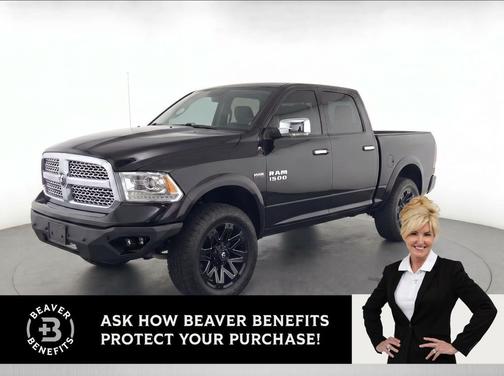 Brilliant Black Crystal Pearlcoat 2017 RAM 1500 Laramie