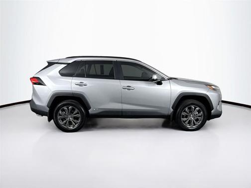 2025 Toyota RAV4 Hybrid XLE Premium