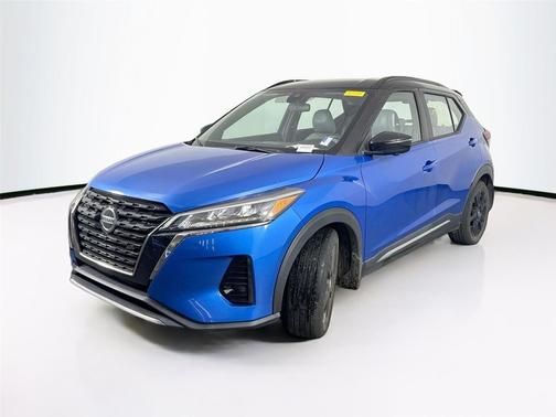 2021 Nissan Kicks SR