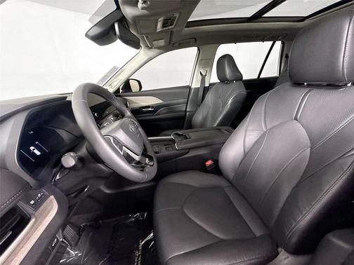 Wind Chill Pearl 2025 Toyota Grand Highlander Limited