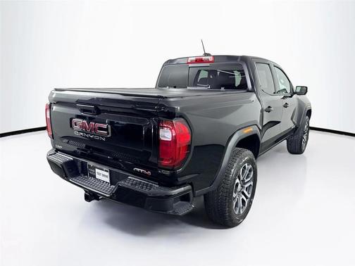 Onyx Black 2024 GMC Canyon AT4
