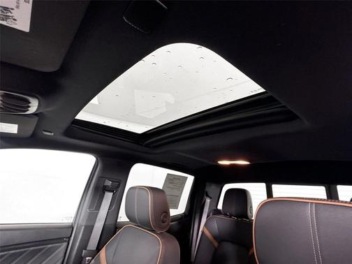 Onyx Black 2024 GMC Canyon AT4