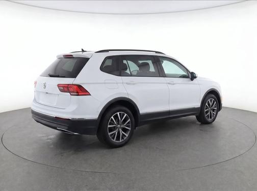 Pure White 2020 Volkswagen Tiguan 2.0T SE