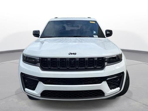Bright White Clearcoat 2026 Jeep Grand Cherokee Limited