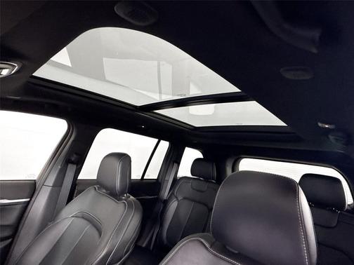 Bright White Clearcoat 2026 Jeep Grand Cherokee Limited