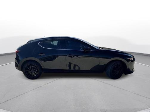 2022 Mazda Mazda3 FWD w/Premium Package