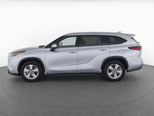 Celestial Silver Metallic 2021 Toyota Highlander L