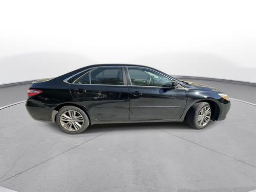 Midnight Black Metallic 2017 Toyota Camry XSE