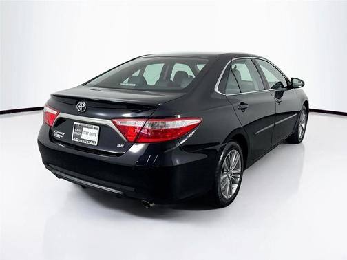 Midnight Black Metallic 2017 Toyota Camry XSE