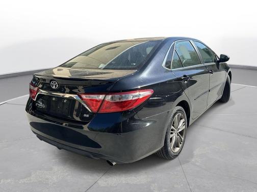 Midnight Black Metallic 2017 Toyota Camry XSE