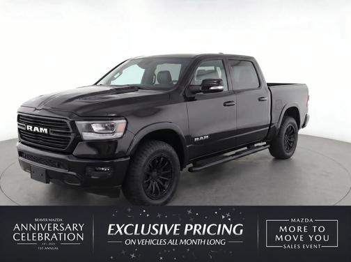 Diamond Black Crystal Pearlcoat 2023 RAM 1500 Laramie