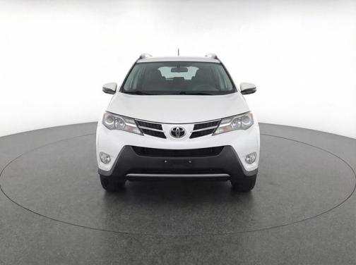 Super White 2013 Toyota RAV4 XLE