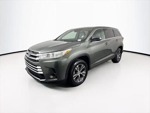 2018 Toyota Highlander LE I4