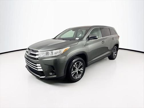2018 Toyota Highlander LE I4