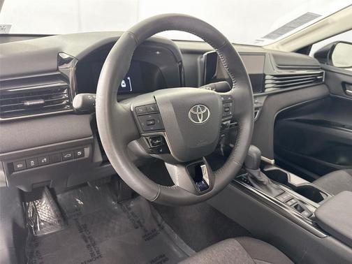 Ice Cap 2025 Toyota Camry LE