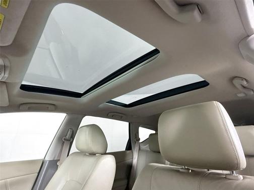 2011 Nissan Murano LE